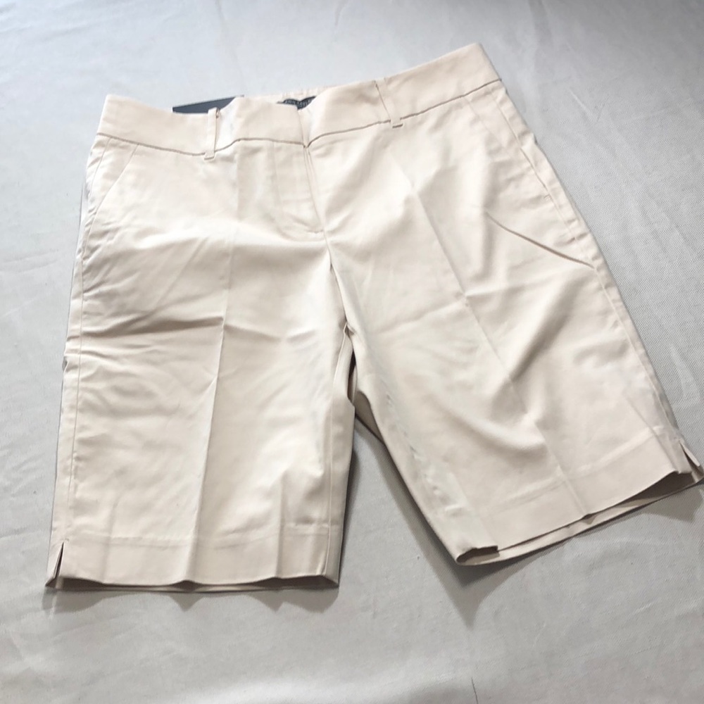 Ann Taylor Devin Fit Boardwalk Short - Picture 2 of 8